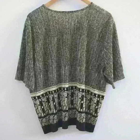 BROCHURE | Women's Vintage Cream/Black Patterned Short Sleeve Shirt - Picture 4 of 4